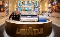 CASA LAVAZZA落址上海老市府：在外滩百年楼宇，感受百年意式咖啡文化CASA LAVAZZA located in the old city government of Shanghai: Experience the century old Italian coffee culture in a century old building on the Bund