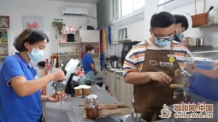 浙江平湖:一杯公益咖啡 煮出“温暖与希望”
