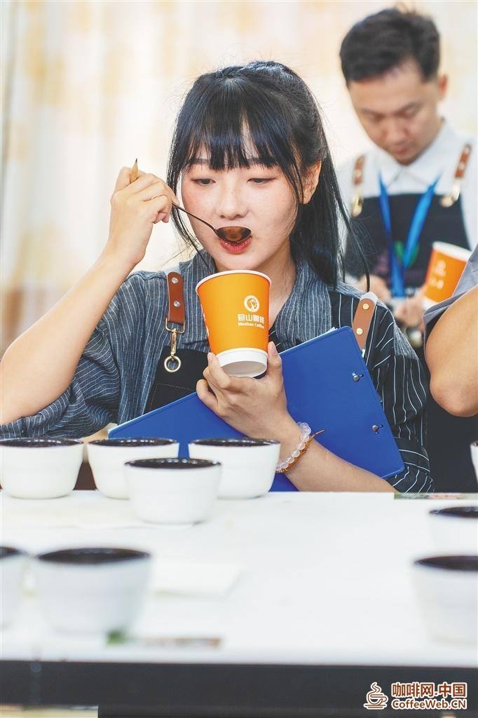 海南罗布斯塔咖啡豆“烘”出新可能