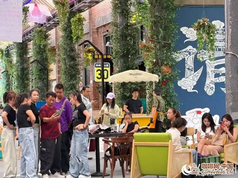 贵阳“艺厂咖啡戏剧节”在多彩贵州城启幕
